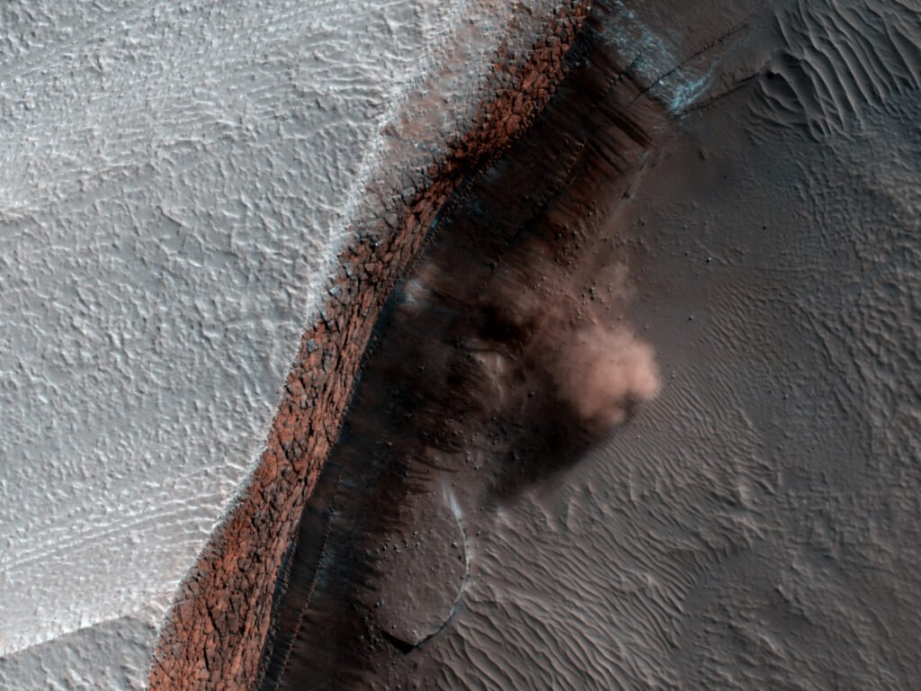 Avalanche on Mars