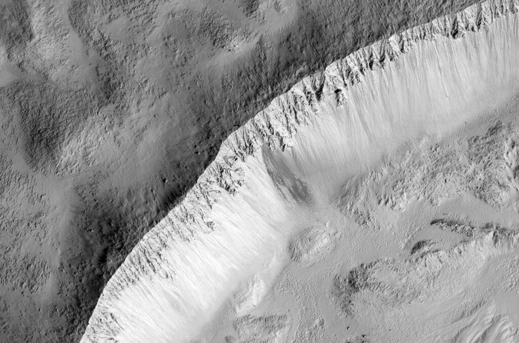 zoom in Zunil crater on Mars